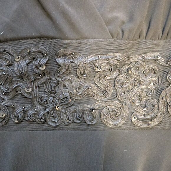 Cleo Petites Holiday Party Dress | Size 12P, V-Neck, Empire Waist, Midi, Swing - Picture 5 of 9